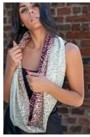 Ghepardo — Foulard in seta, fantasia animalier annodato al collo — La Corte dei Foulard, DelixGo