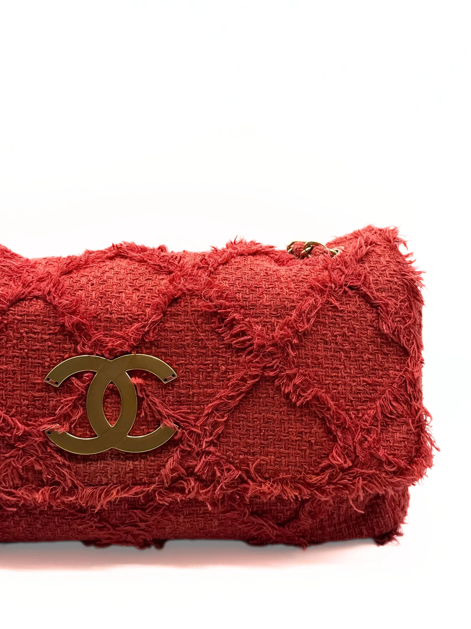 CHANEL Red Diamond Stitch Tweed Maxi Nature Flap Bag — DelixGo Luxury Bags, dettaglio