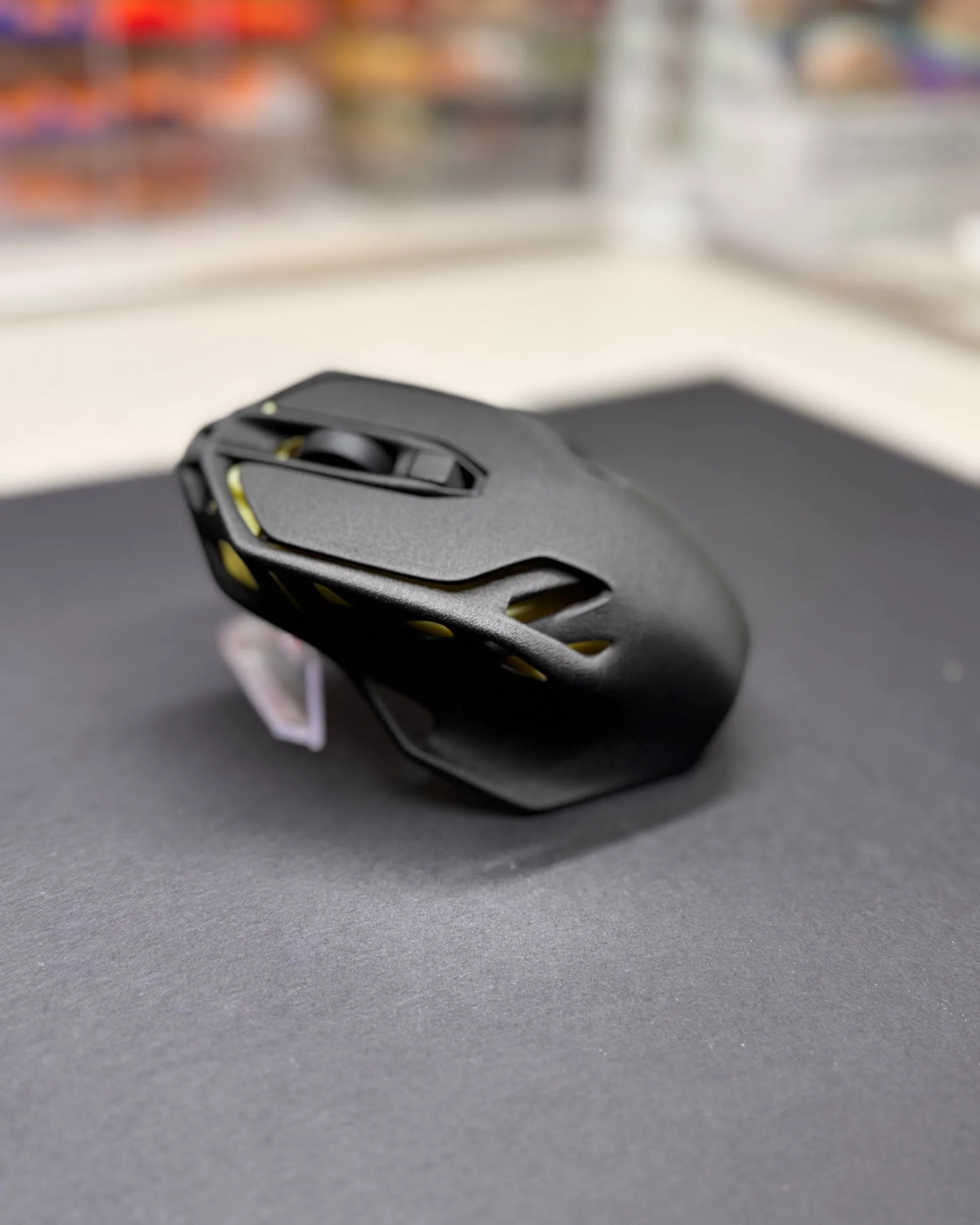 Mouse Wireless, forgiato nell'oscurità — 3D DELIXGO STUDIO